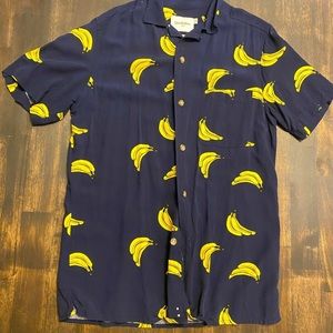 BUTTON DOWN! Bananas size kids small